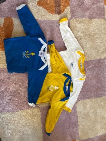 3 body neufs Petit Bateau 