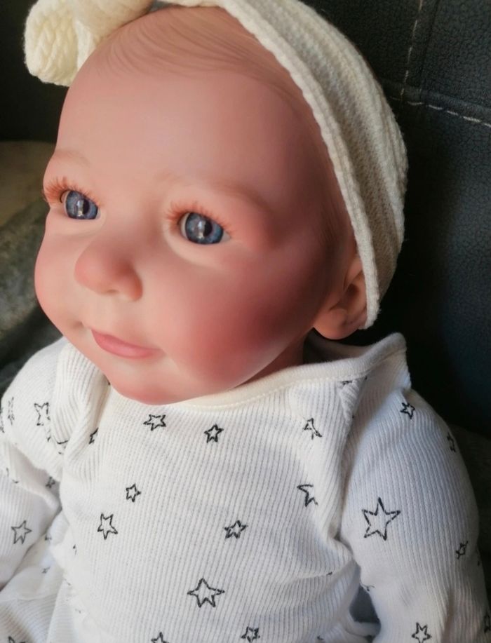 Poupée reborn neuve - photo numéro 4