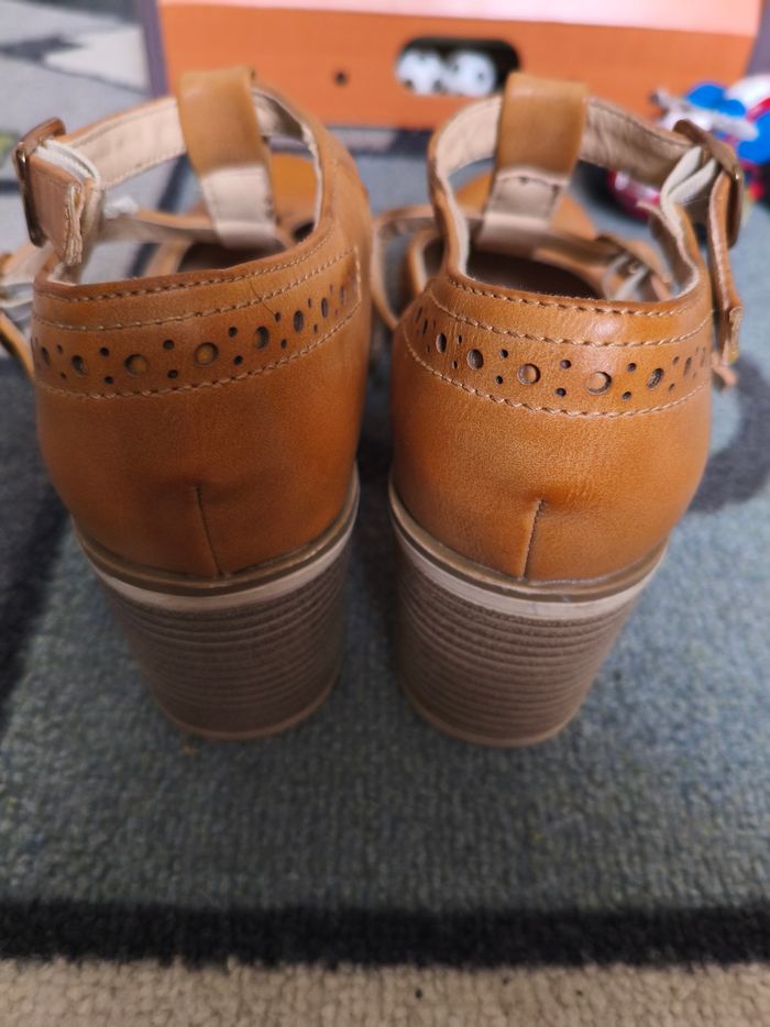 Chaussures femme camel – Super Mode – taille 36 - photo numéro 2