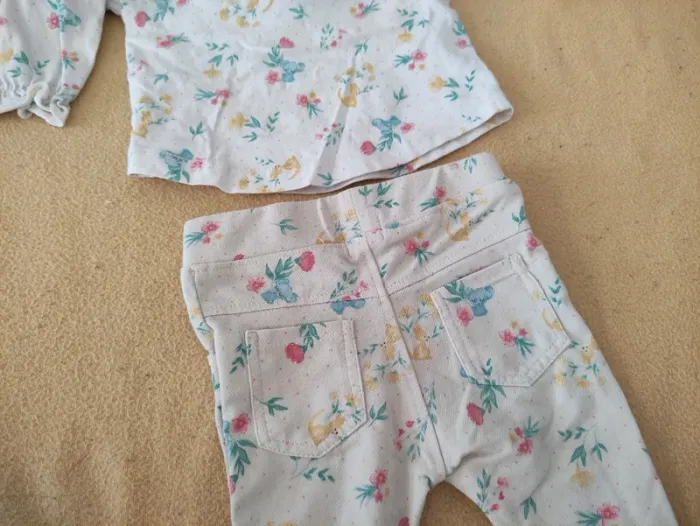 Ensemble pantalon et haut fleuri - photo numéro 10
