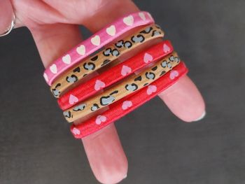 Lot de 5 élastiques à cheveux coeurs et tâches