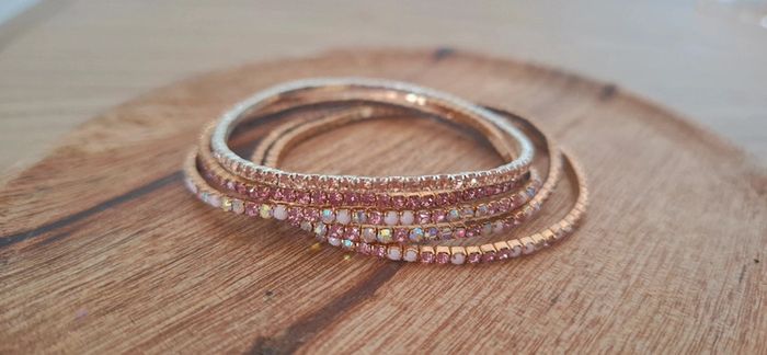 🤍 Maxi pince à cheveux beige + 5 bracelets strass roses – Neuf - photo numéro 4
