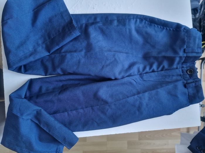Costume 4 pièces taille 8ans - photo numéro 7