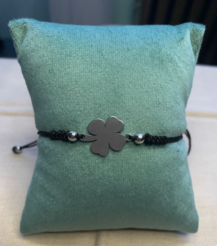 Bracelet réglable trèfle