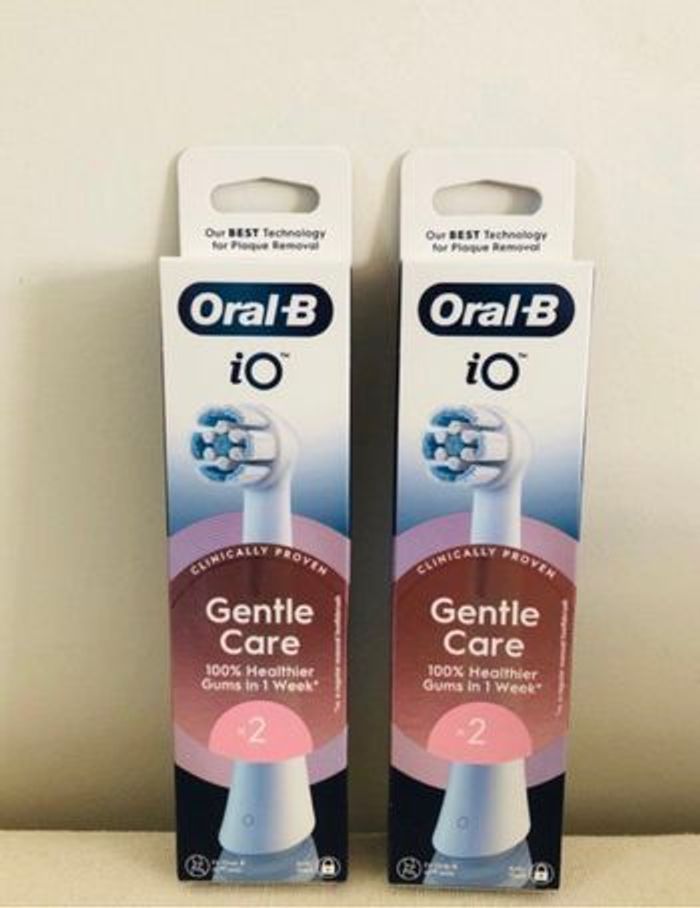 Lot de 2 Brossettes x 2 oralB io Gentle care neuf