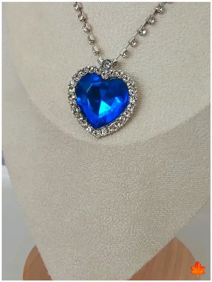 Collier cœur bleu strass – style vintage rétro chic - photo numéro 7
