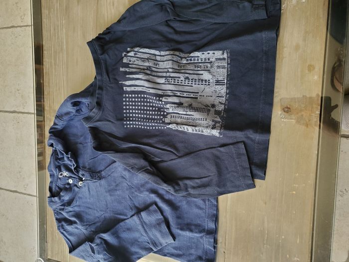 Lot 2 t-shirts 4 ans