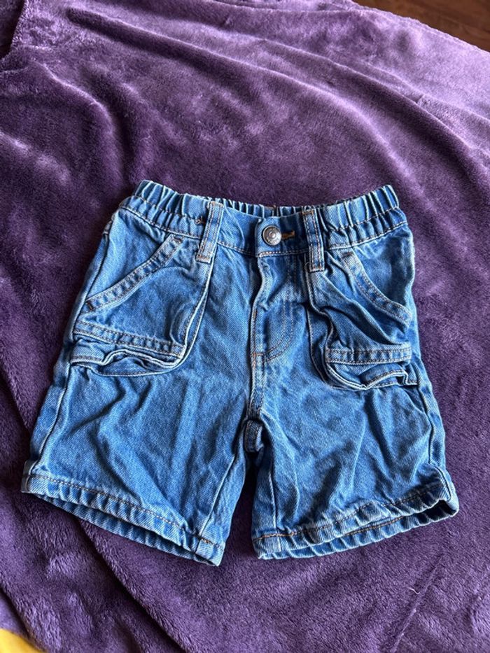 Bermuda short en jean garçon Kiabi eco conception taille 3 ans