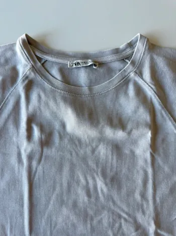 T-shirt gris clair Zara
