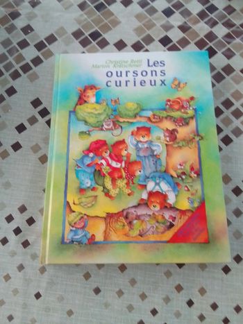 Les oursons curieux