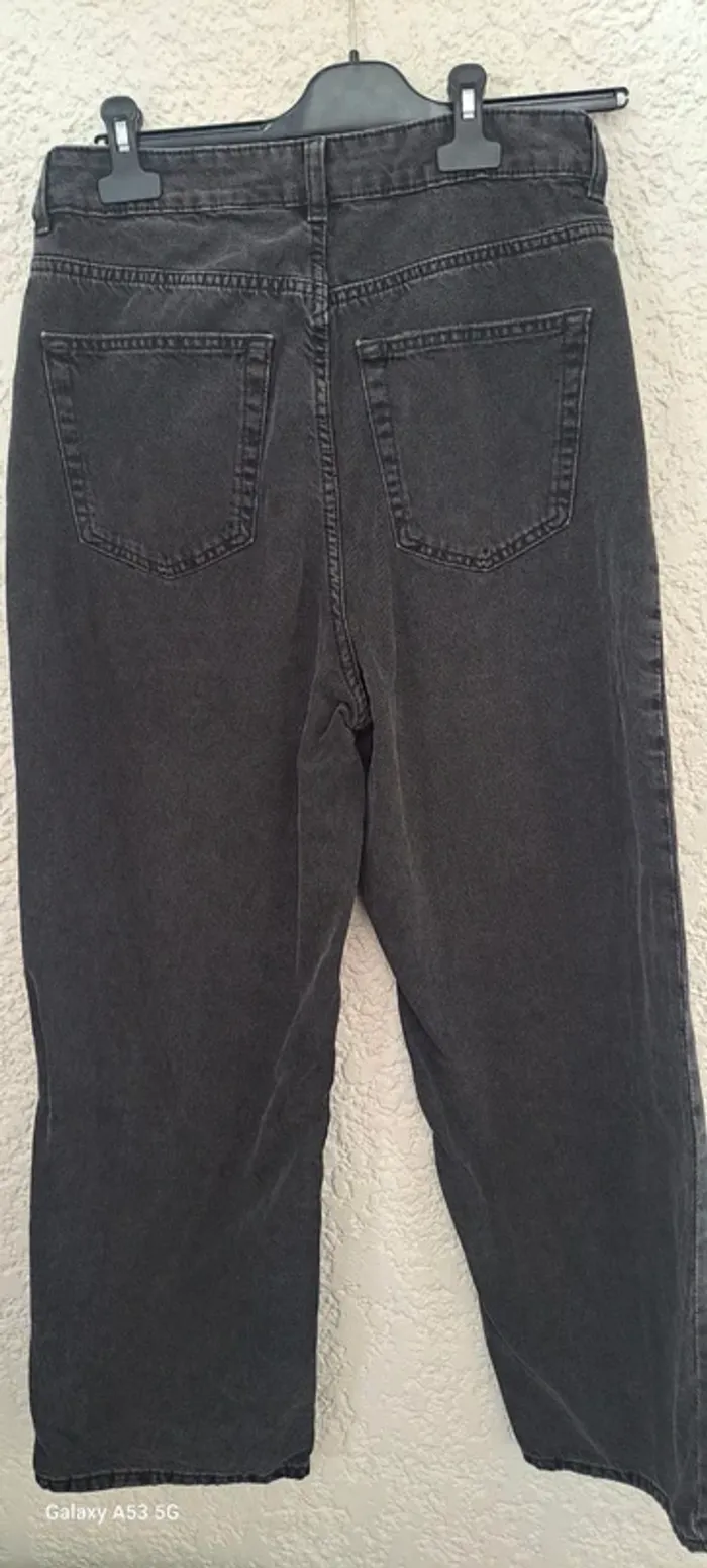 Jean noir taille  haute t38 divided - photo numéro 4
