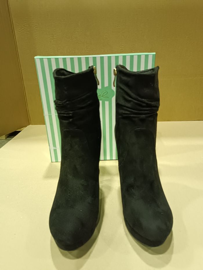 Chaussures à talons hauts Axel taille 40 - photo numéro 2