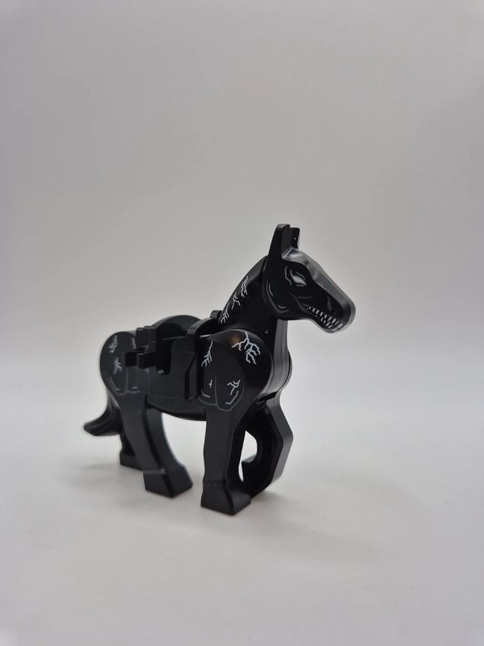 Figurine type lego Cheval Vénom Spiderman Marvel - photo numéro 3