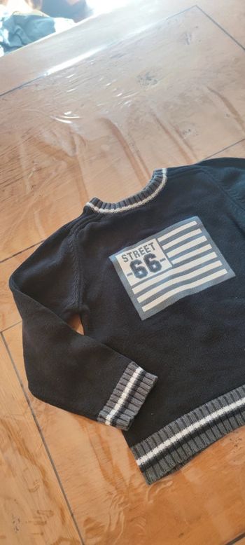 Pull fines côtes 3 ans