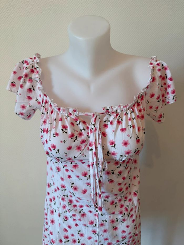 Robe d’été à fleur en très bon état taille M SHEIN - photo numéro 3