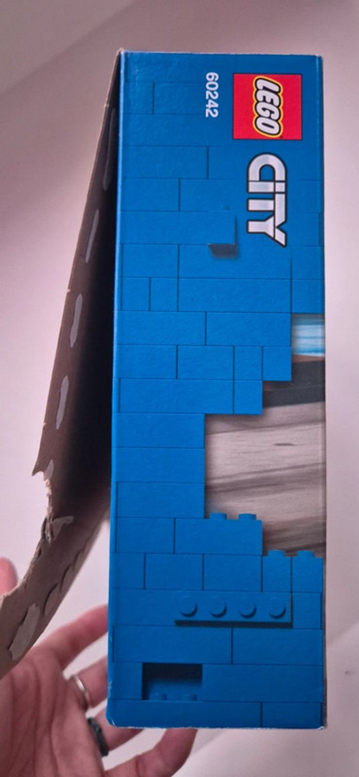 Lego city - La course poursuite - 60242 - photo numéro 9