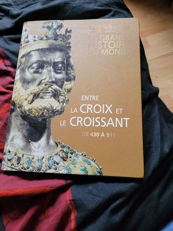 Entre la croix et le croissant de 430 à 911