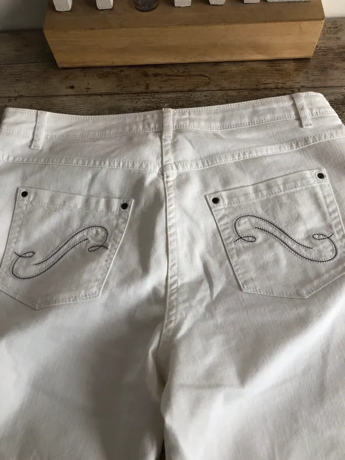 Pantalon blanc - photo numéro 4
