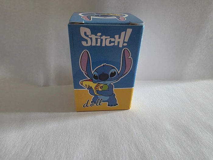 Petite porte clé figurine stitch neuf