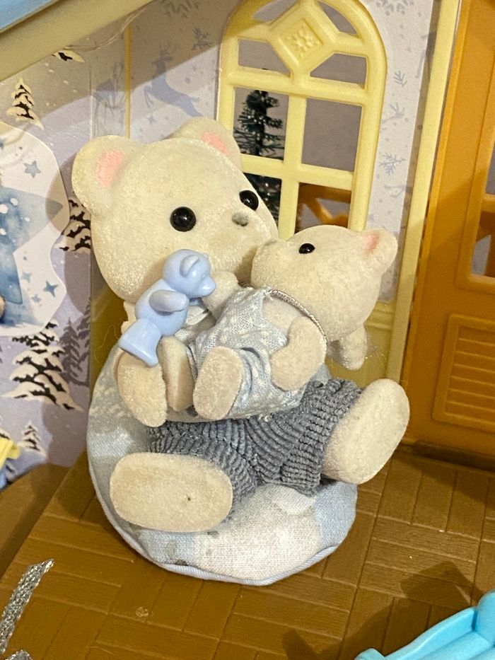 Maison éclairée Hillcrest sylvanian famille ours polaires noël - photo numéro 7