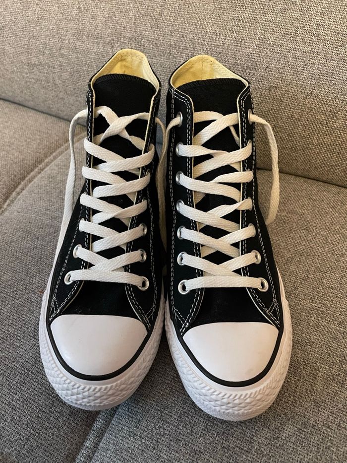 Converse noire 39 comme neuve