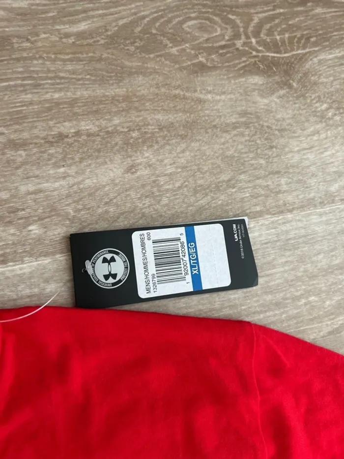 T-shirt rouge Under Armour XL - photo numéro 3