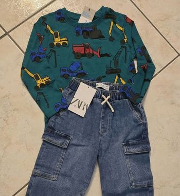 (Neufs non portés)🏷🤩🥰💙 teeshirt ml et jeans cargo 4ans Garçon 💙