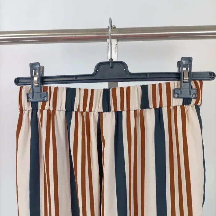 Pantalon Palazzo à rayures noires et marron, boutons à l'avant - XS Zara - A317 - photo numéro 4