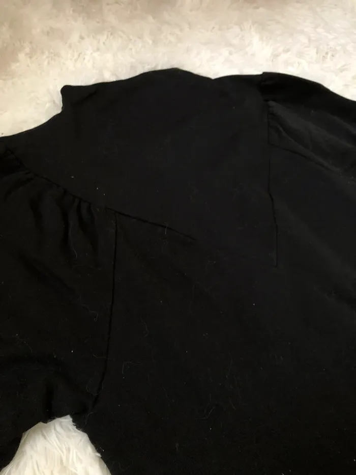 Robe noire épaisse - photo numéro 6