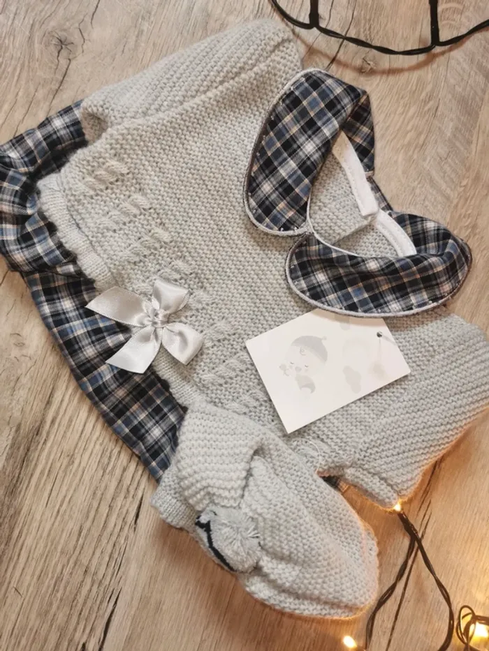 Grenouillère, barboteuse et son petit bonnet. - photo numéro 10