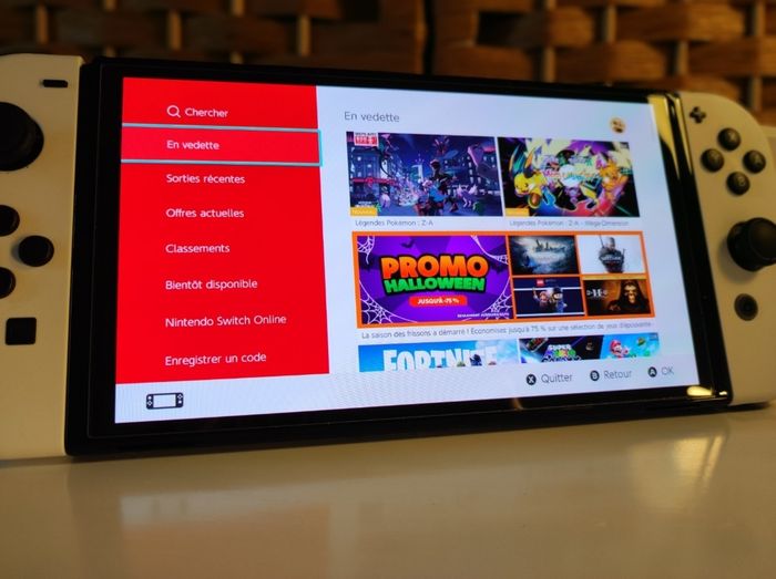 Console Nintendo Switch OLED Blanc 64Go + 2 Jeux + Sacoche + Carte Micro SD - photo numéro 5