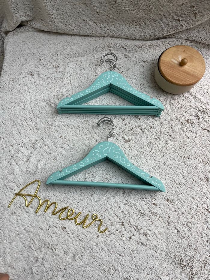 Lot de 8 cintres en bois bebe - Turquoise - photo numéro 2