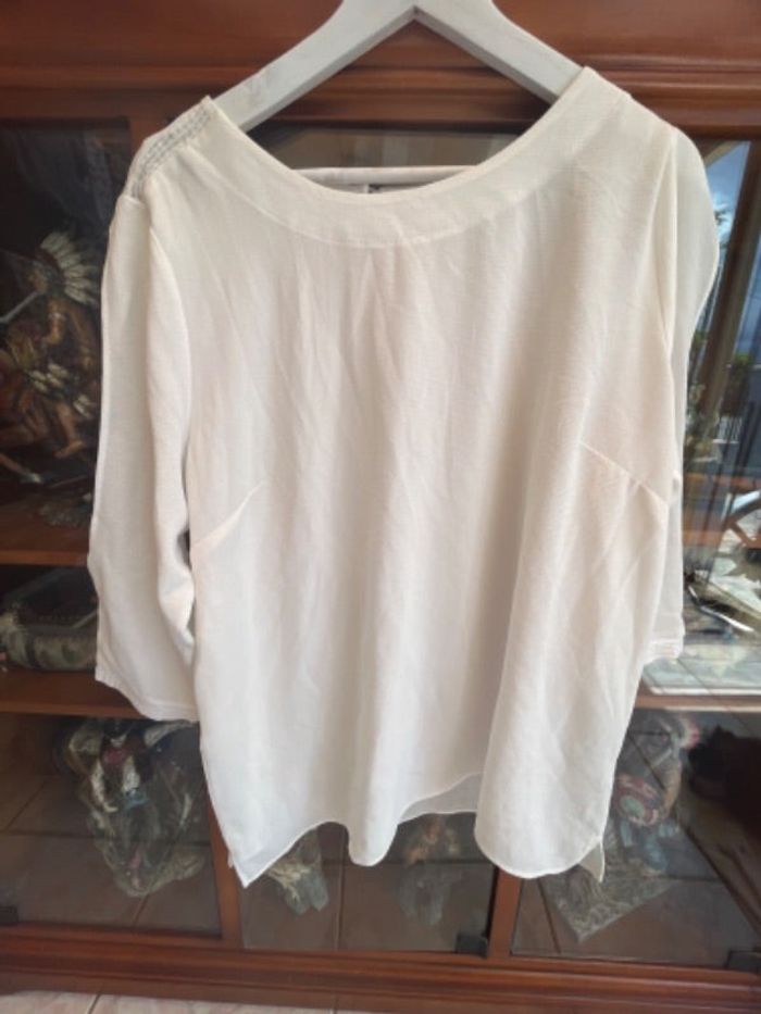 Haut manches longues ouvert sur les bras blanc taille 44