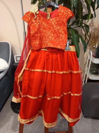Tenue lenga enfants rouge 6/8 ans
