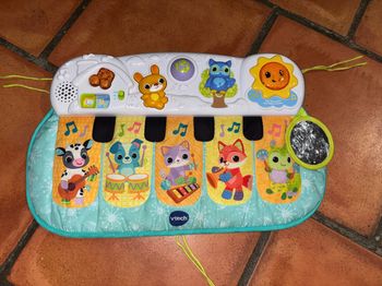 Tap Tap piano des baby Loulou Vtech