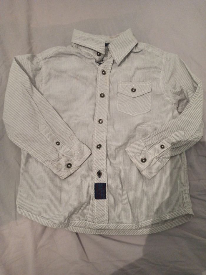 Tres jolie chemise à rayures 4 ans - photo numéro 2
