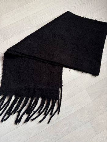 Écharpe noire 