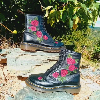 Dr. Martens Vonda roses brodées 37