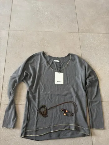 Haut gris Inspee, taille S, neuf avec étiquette,