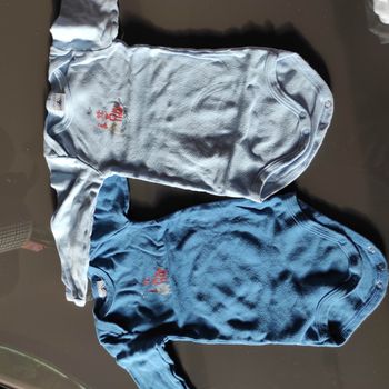 Lot bodies 12 mois ⛵