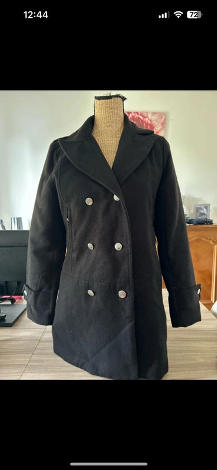 Manteau chose promise