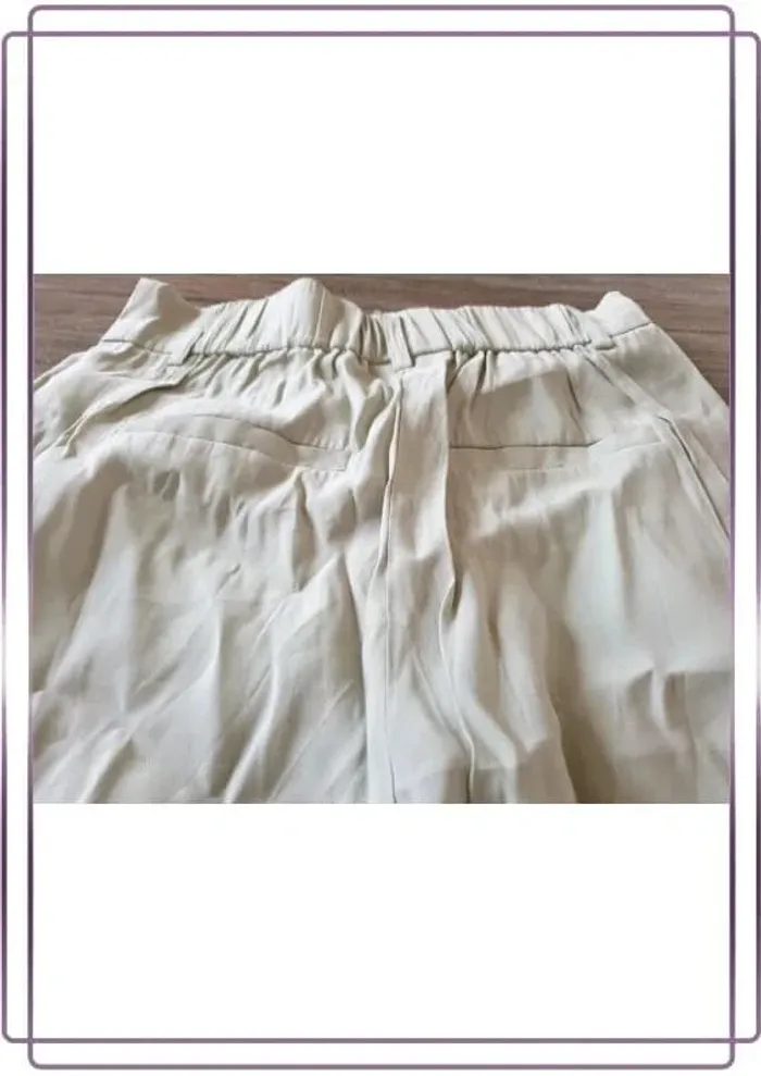 Pantalon vert clair Vila, taille 34, très bon état  longueur 100cm - photo numéro 3