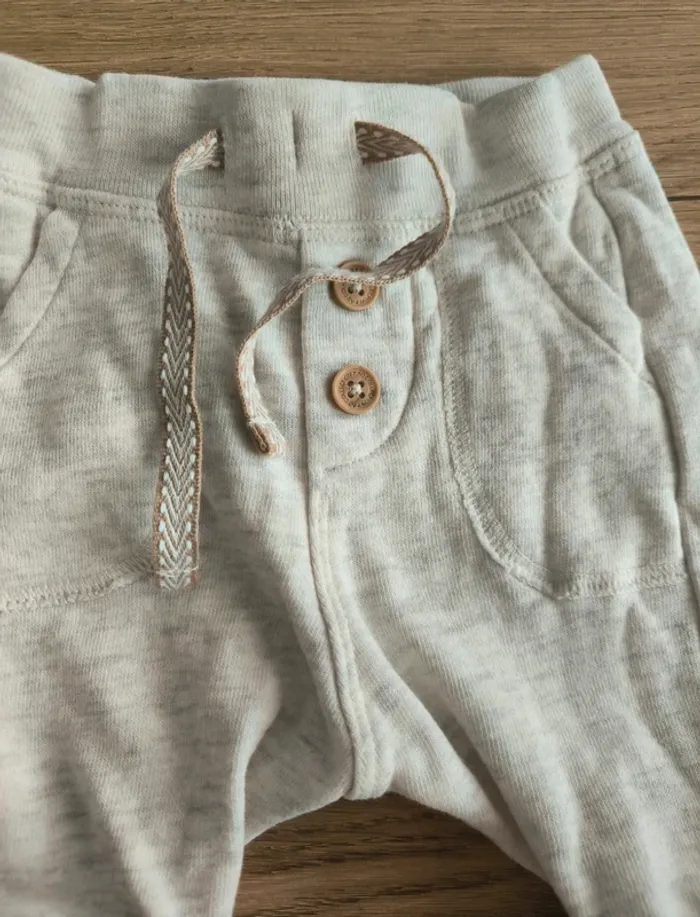 Pantalon neuf - photo numéro 2