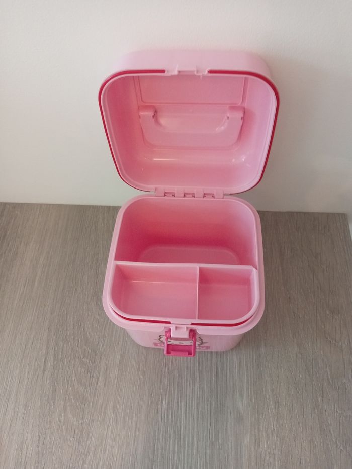 Boîte / box hello kitty - photo numéro 5