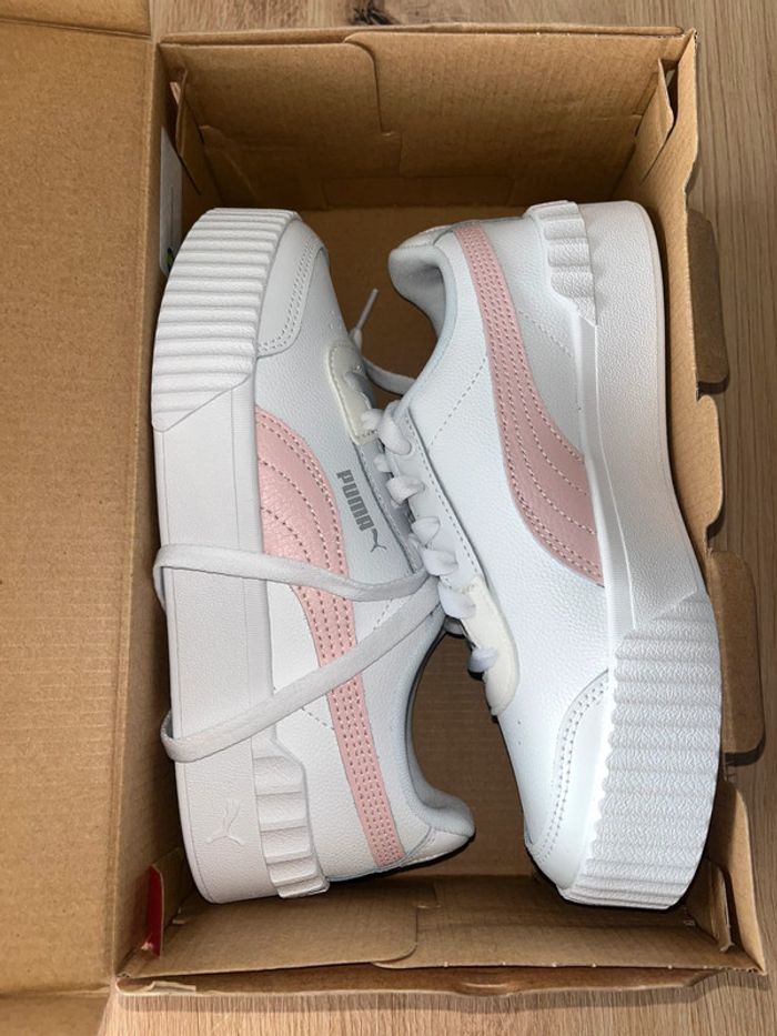 Baskets , Puma Carina , Femmes , Taille 36 , neuves - photo numéro 2