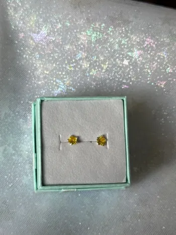Boucles d’oreilles étoile jaune