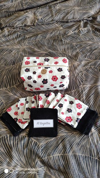 16 lingettes lavables et sa trousse de toilette moltonné