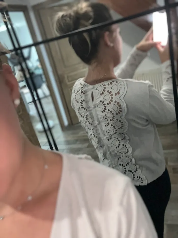 Pull dentelle - photo numéro 2
