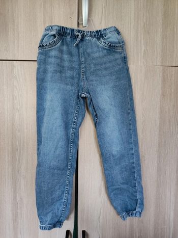 Jean bleu clair 6-7 ans h&m
