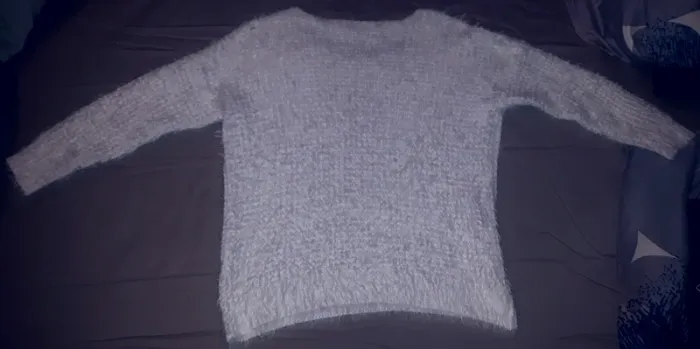 Pull blanc à poil tout doux T.38 - photo numéro 2